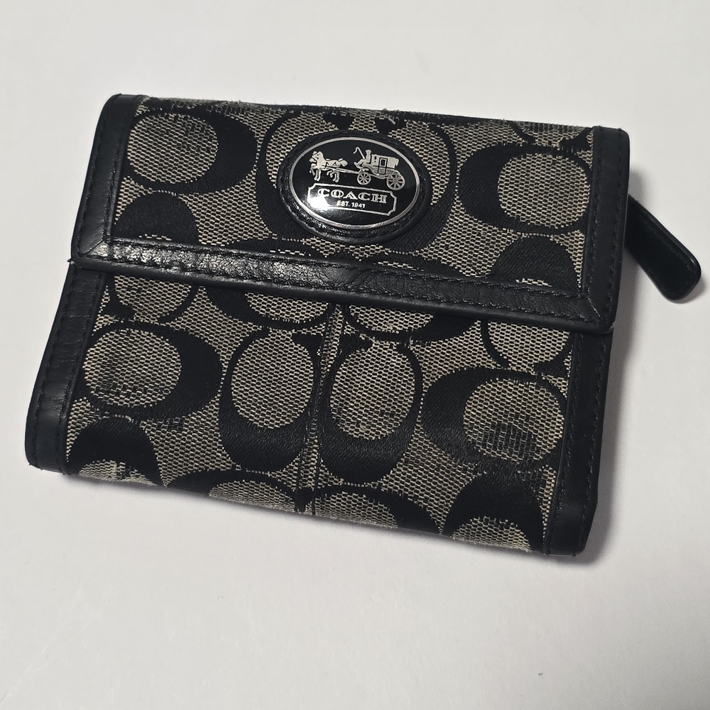 Coach Signature Crossbody Bag With Purse - Picture 12 of 16